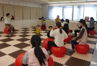 きびたんバランスボール1.jpg